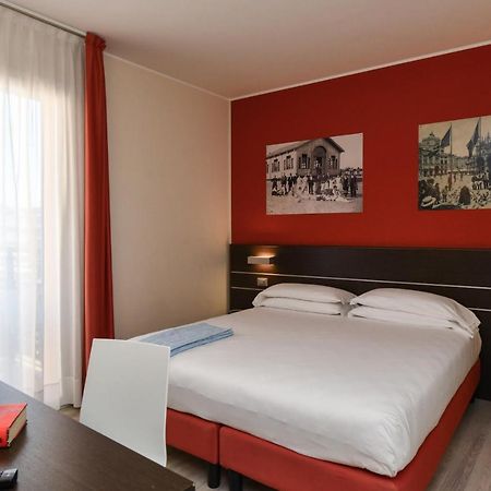 Hotel Vienna Lido di Jesolo Bagian luar foto