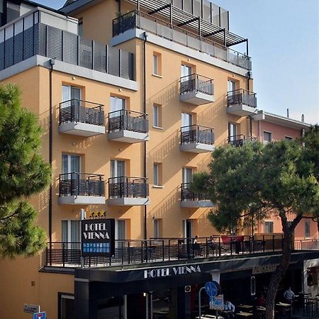 Hotel Vienna Lido di Jesolo Bagian luar foto