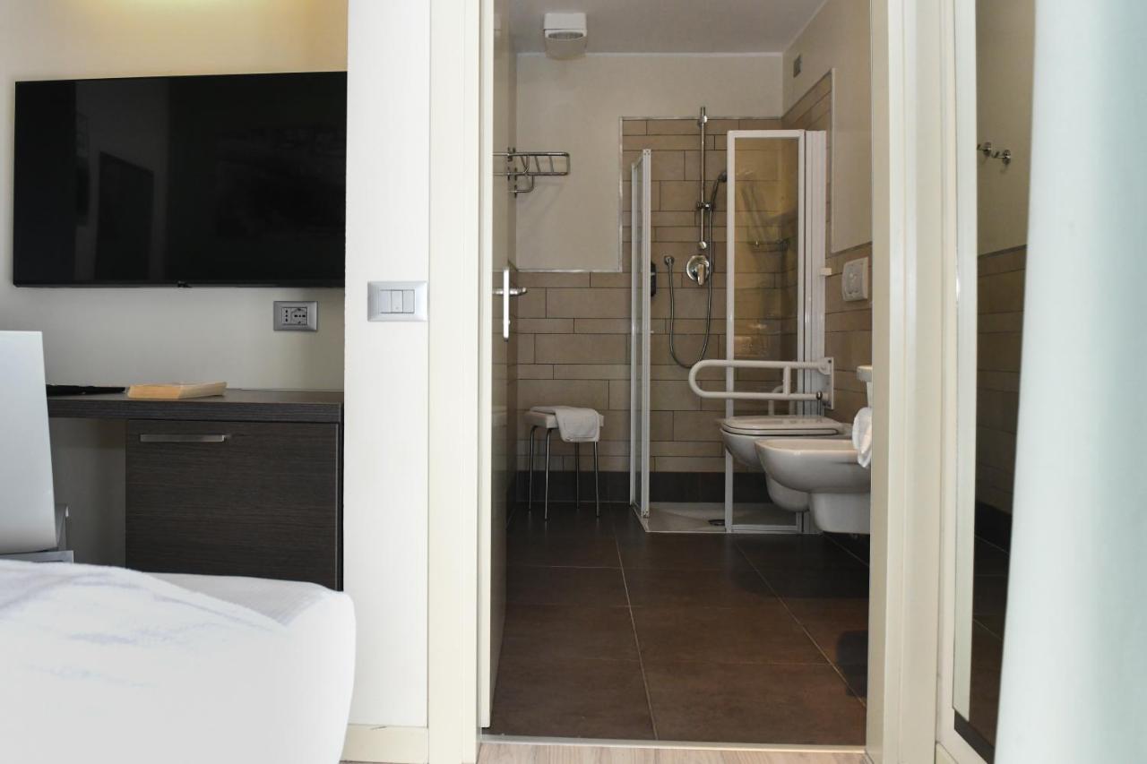 Hotel Vienna Lido di Jesolo Bagian luar foto