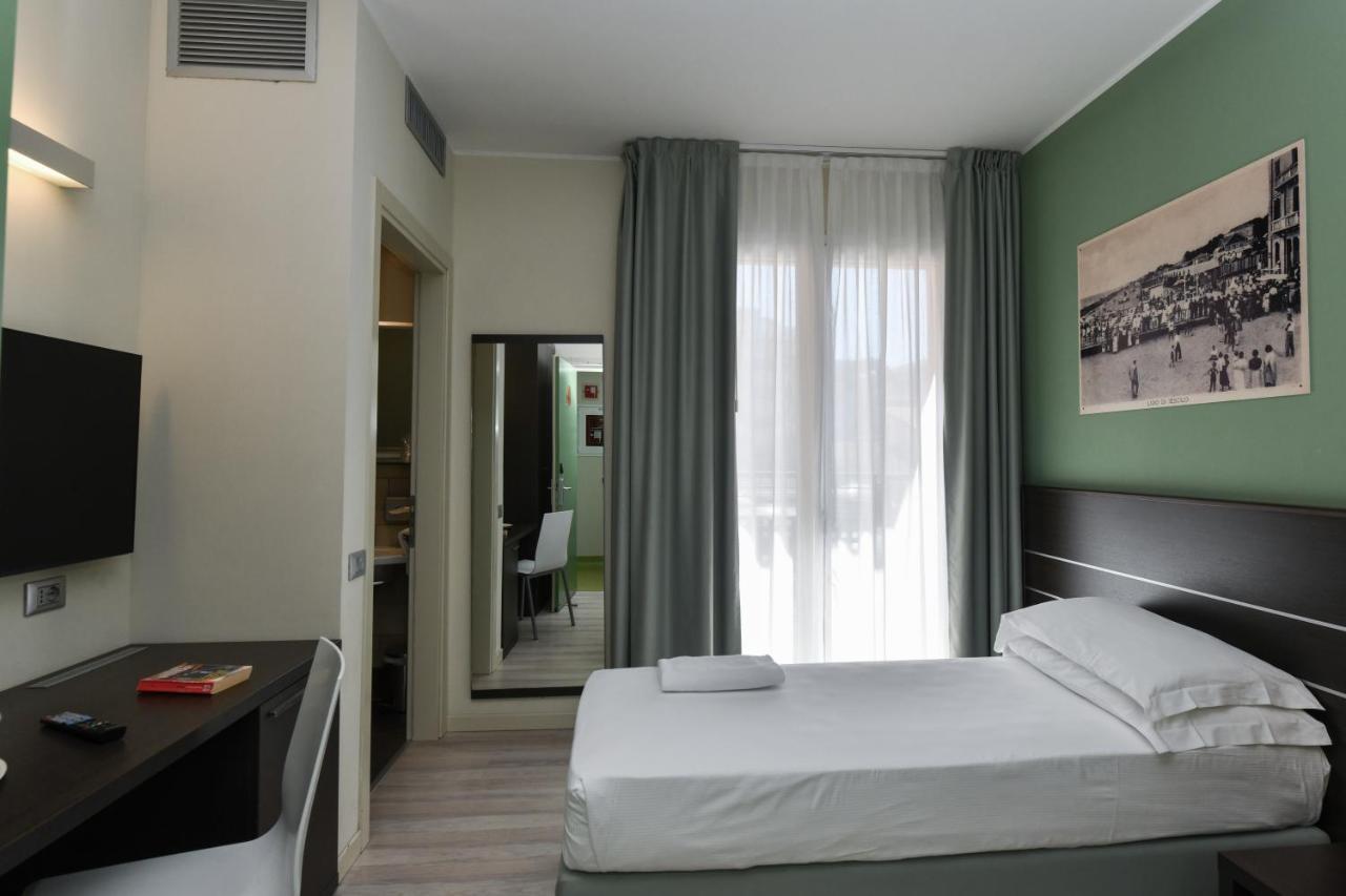 Hotel Vienna Lido di Jesolo Bagian luar foto