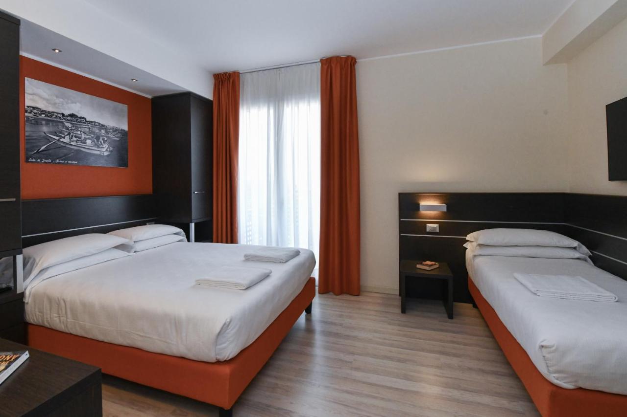 Hotel Vienna Lido di Jesolo Bagian luar foto