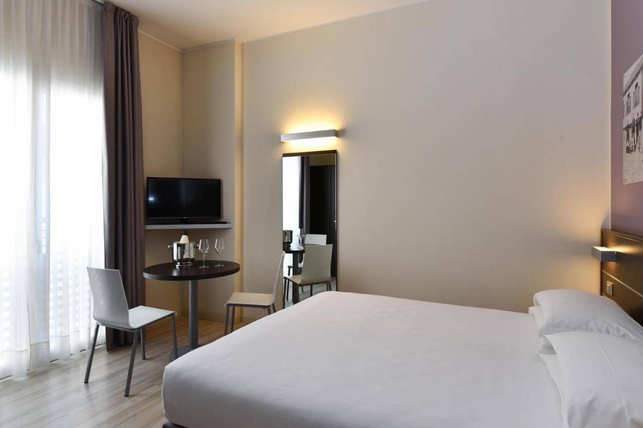 Hotel Vienna Lido di Jesolo Bagian luar foto