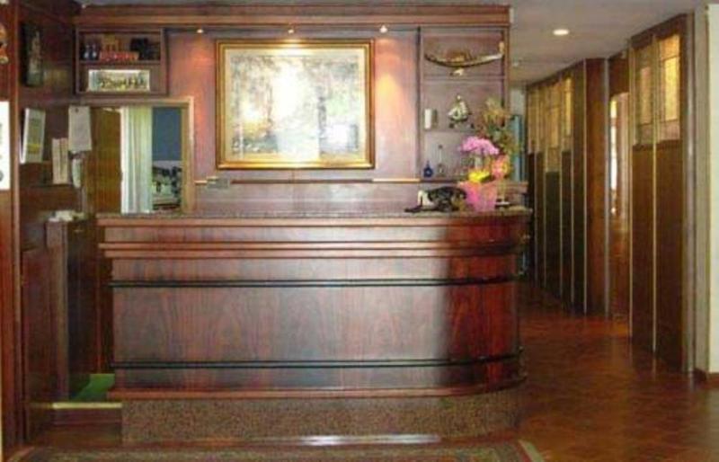 Hotel Vienna Lido di Jesolo Bagian luar foto