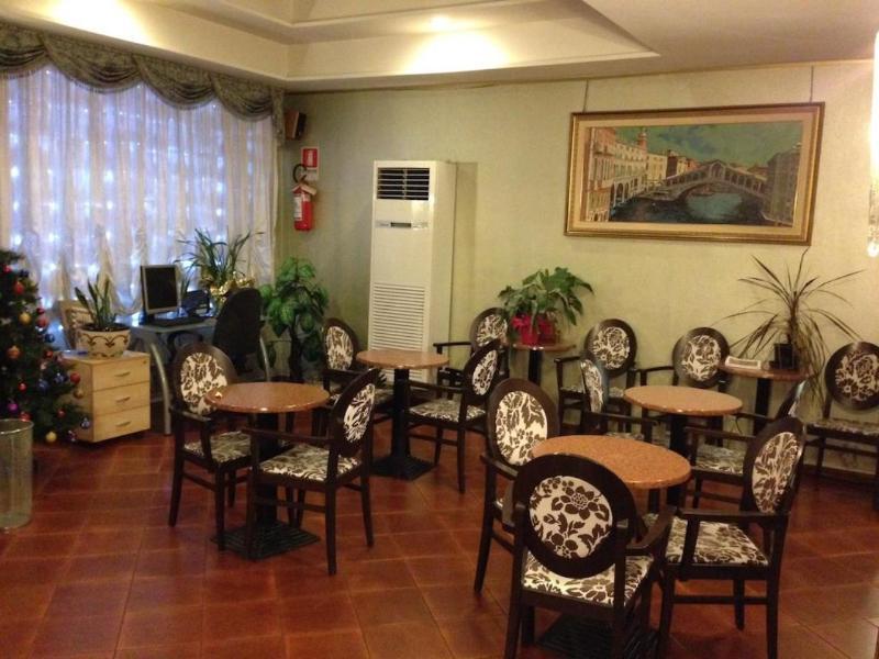 Hotel Vienna Lido di Jesolo Bagian luar foto